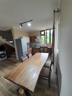 ფოტო 2: ბაკურიანში ქირავდება 2 საძინებლიანი კოტეჯი