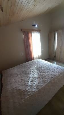 ფოტო 4: ბაკურიანში ქირავდება 2 საძინებლიანი კოტეჯი