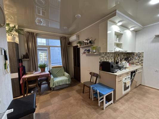 ფოტო 14: ქირავდება ბინა ბათუმში-მახინჯაურში