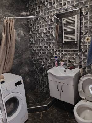 ფოტო 10: ქირავდება ბინა საბურთალოზე