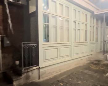 ქირავდება ბინა სოლოლაკში