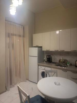 ფოტო 3: ქირავდება ბინა სოლოლაკში