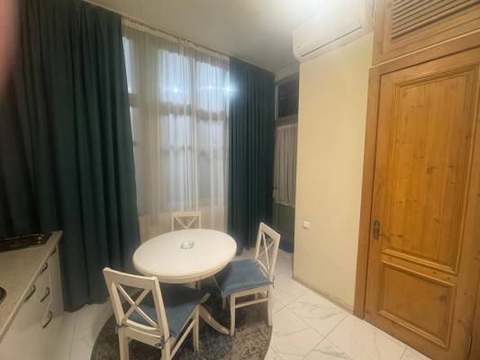 ფოტო 5: ქირავდება ბინა სოლოლაკში