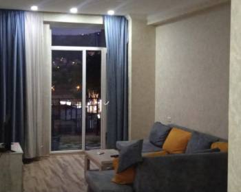 ქირავდება კომფორტული სტუდიო ცალკე საძინებლით წერეთლის მეტროსთან. საათობით და დღიურად, ფასი დროის მიხედვით.