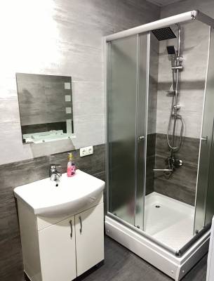 ფოტო 4: ქირავდება კომფორტული სტუდიო ცალკე საძინებლით წერეთლის მეტროსთან. საათობით და დღიურად, ფასი დროის მიხედვით.