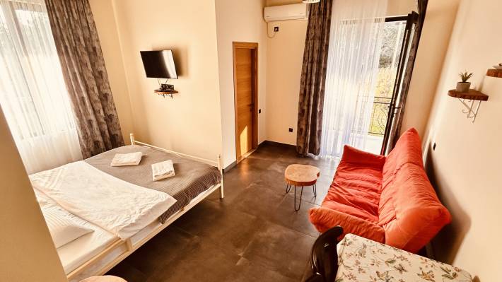 ფოტო 1: ქირავდება დღიურად აპარტამენტები ქუთაისში