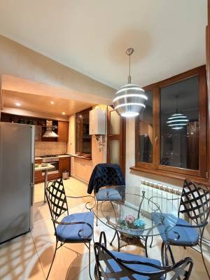 ფოტო 11: ბინა ვაკეში