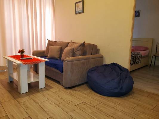 ფოტო 5: ქირავდება დღიურად მყუდრო ბინა