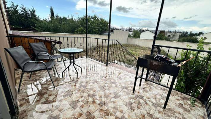 ფოტო 8: ქირავდება კერძო სახლი ჩუღურეთში