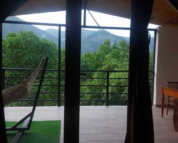 ქირავდება ორ ოთახიანი აპარტამენტი მთის პანორამული ხედით