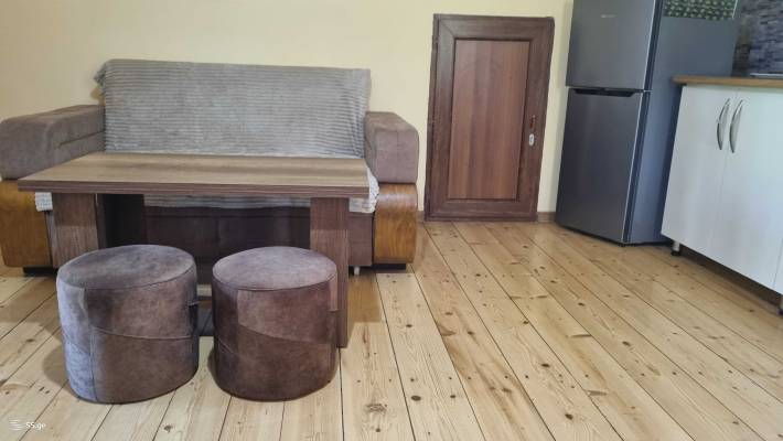 ფოტო 6: ქირავდება ოთახები საოჯახო სასტუმროში აივნითა და მთის ხედებით