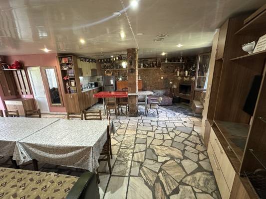 ფოტო 10: ქირავდება აგარაკი წვეულებებისთვის თბილისის ზღვასთან