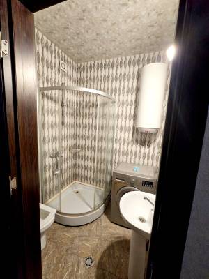 ფოტო 5: ქირავდება დღიურად ბინა ბათუმში