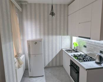 ბალახვანში ცენტრში , ქირავდება ბინა დღიურად და საათობრივად