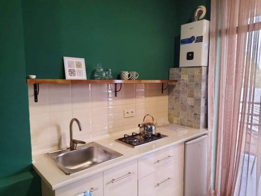 ფოტო 5: თამარ მეფეზე. მაკდონალდსიდან 100 მეტრში.