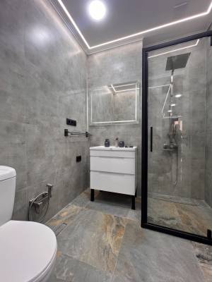 ფოტო 17: ქირავდები  კომფორტული   სუფთა  და  მოწესრიგებული  ბინა