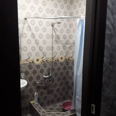 ფოტო 6: 6 სართულზე ქირავდება ერთ ოთახიანი ბინა