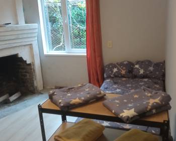 ქირავდება ბინნა ზუგდიდში კერძო ტერიტორიაზე.