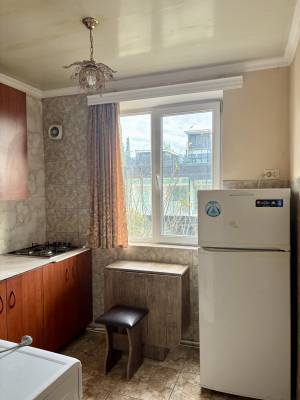 ფოტო 9: დღიურა დ. ქუთაისში ქირავდება ერთოთახიანი ბინა