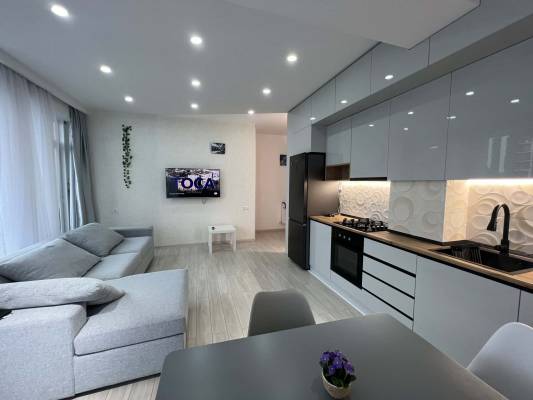 ფოტო 1: ქირავდება ბინა საბურთალოზე