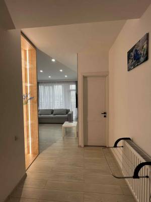 ფოტო 6: ქირავდება ბინა საბურთალოზე