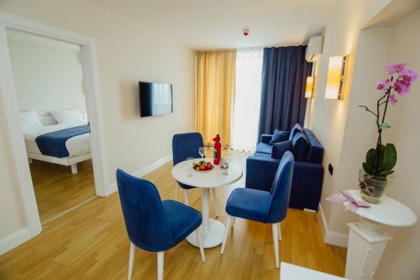 ფოტო 2: ქირავდება პრემიუმ აპარტამენტები ბათუმში ზღვის ხედით