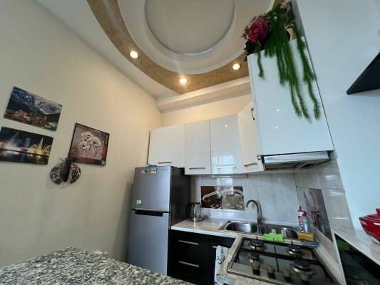 ფოტო 8: ბინა მეტრო თავისუფლების მოედანთან