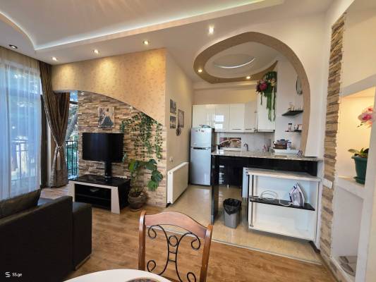 ფოტო 6: ბინა მეტრო თავისუფლების მოედანთან