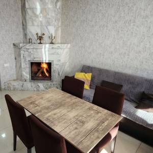 დასვენება ბორჯომში ლიკანში ქირავდება კოტეჯში ნომრები