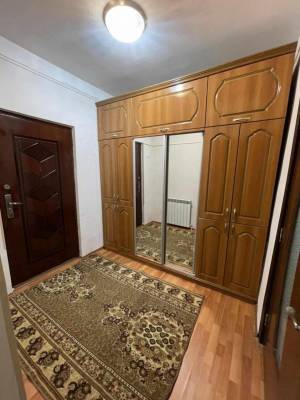 ფოტო 4: ქირავდება დღიურად ბინა ქუთაისში. თაბუკაშვილის ქუჩა 12 ნომერი ბინა. მაქვს ცენტრალური გათბობა და ყველა საჭირო ინვენტარით დიასახლისის გარეშე.