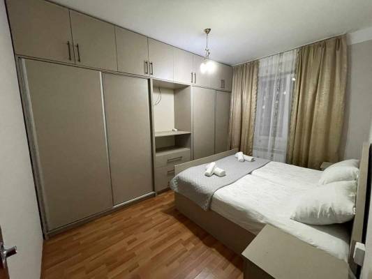 ფოტო 6: ქირავდება დღიურად ბინა ქუთაისში. თაბუკაშვილის ქუჩა 12 ნომერი ბინა. მაქვს ცენტრალური გათბობა და ყველა საჭირო ინვენტარით დიასახლისის გარეშე.