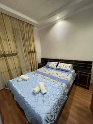 ფოტო 7: ქირავდება დღიურად ბინა ქუთაისში. თაბუკაშვილის ქუჩა 12 ნომერი ბინა. მაქვს ცენტრალური გათბობა და ყველა საჭირო ინვენტარით დიასახლისის გარეშე.