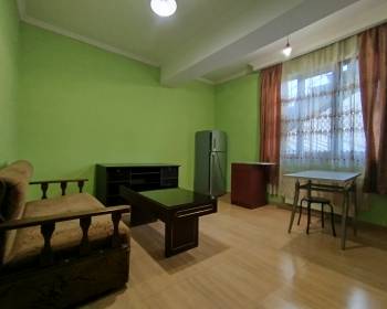 ქირავდება მყუდრო ოროთახიანი ბინა ქალაქის ერთ-ერთ საუკეთესო ლოკაციაში — კიკვიძის პარკთან ახლოს