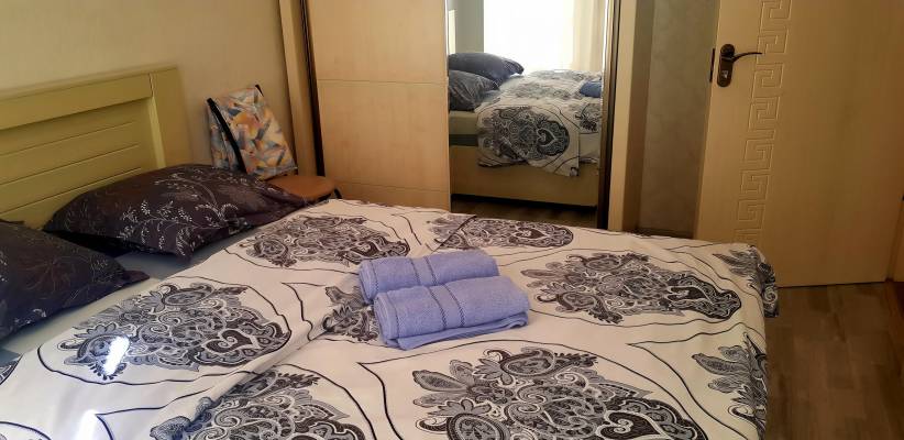 ფოტო 1: ქირავდება კომფორტული მყუდრო ბინა