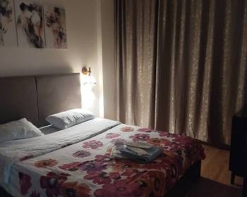 ქირავდება,  ს. ცინცაძეს N -9„.