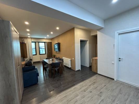 ფოტო 2: ბაკურიანი რეზიდენსი