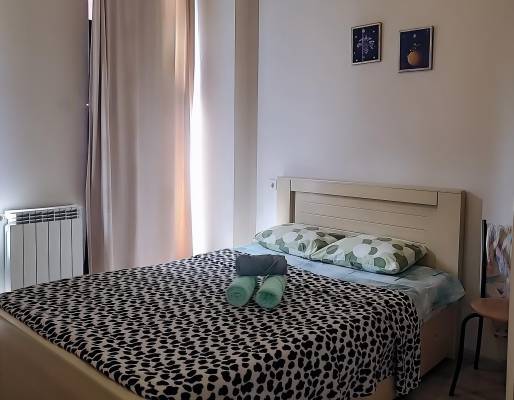 ფოტო 1: ქირავდება მოწესრიგებული, მყუდრო ბინა