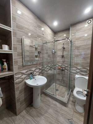 ფოტო 4: ქირავდება დღიურად და საათობრივად 3 ოთახიანი ბინა დიდ დიღომში