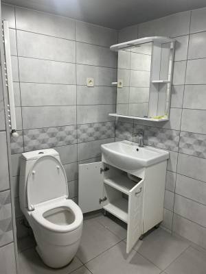 ფოტო 13: ქირავდება ბინა ვაზისუბანში