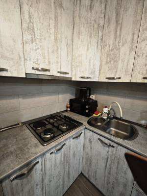 ფოტო 3: ქირავდება დღიურად ბინა გლდანში