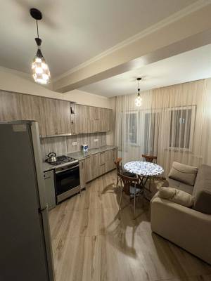 ფოტო 3: ქირავდება ბინა ბათუმში