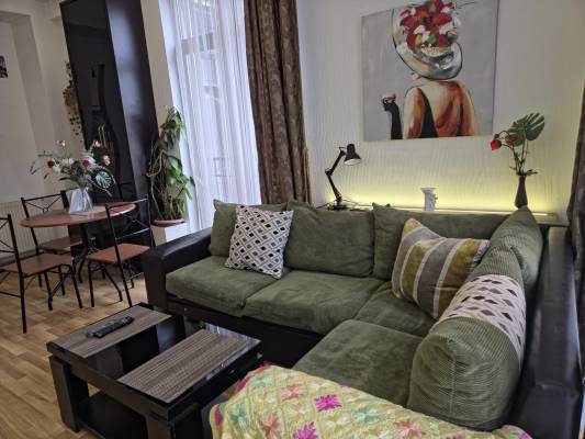 ფოტო 2: ბინა მთაწმინდაზე