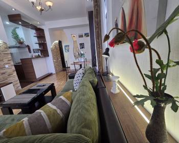 ბინა მთაწმინდაზე