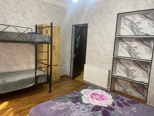 ფოტო 3: ქირავდება საოჯახო სასტუმრო დღიურად ტყიბულში