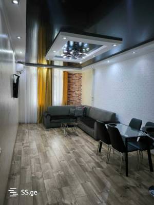 ფოტო 1: თავისუფალია! 3 ოთახიამი ბინა დღიურად ბათუმში