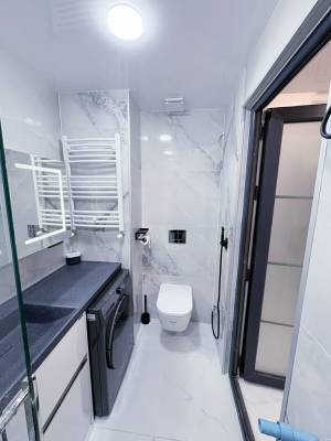 ფოტო 8: Blu  Sky Tower -ში ქირავდება ახალგარემონტებული ბინა დღიურად ტელ : 555906752