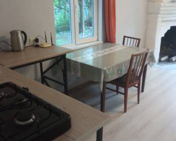 ქირავდება დღიურად ზუგდიდში ბინა კერძო სახლში