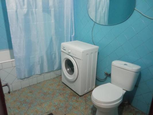 ფოტო 9: ქირავდება ზუგდიდში ბინა კერძო სახლში.