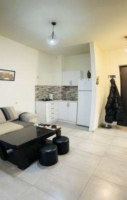 ფოტო 5: ქირავდწბა დღიირად კიკვიძის პარკთან