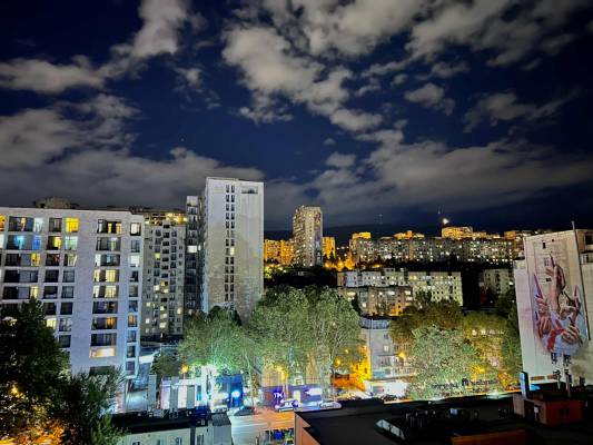 ფოტო 11: ქირავდება, კერძო პარკინგით.